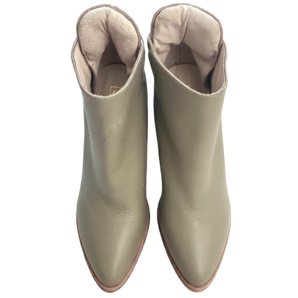 Nwot Solsana Taupe/Stone Leather Stacked Heel Ankle Boots